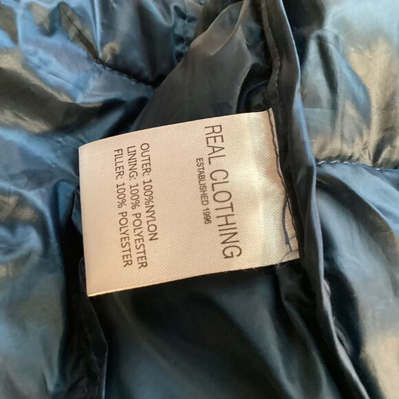 Real Clothing Kids The Ultra Lightweight Navy Puffer. 9-10 Years Old. Preloved. - Picture 5 of 7